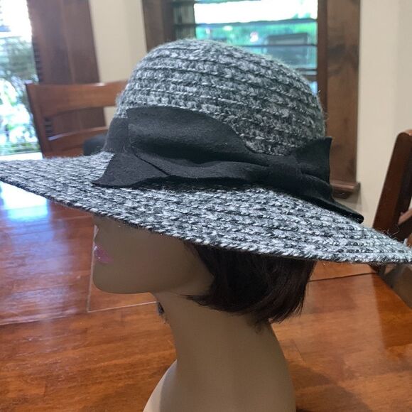 NEW Gray/Black Jessica Simpson wide rim Hat 4.25” Rim - Picture 1 of 12